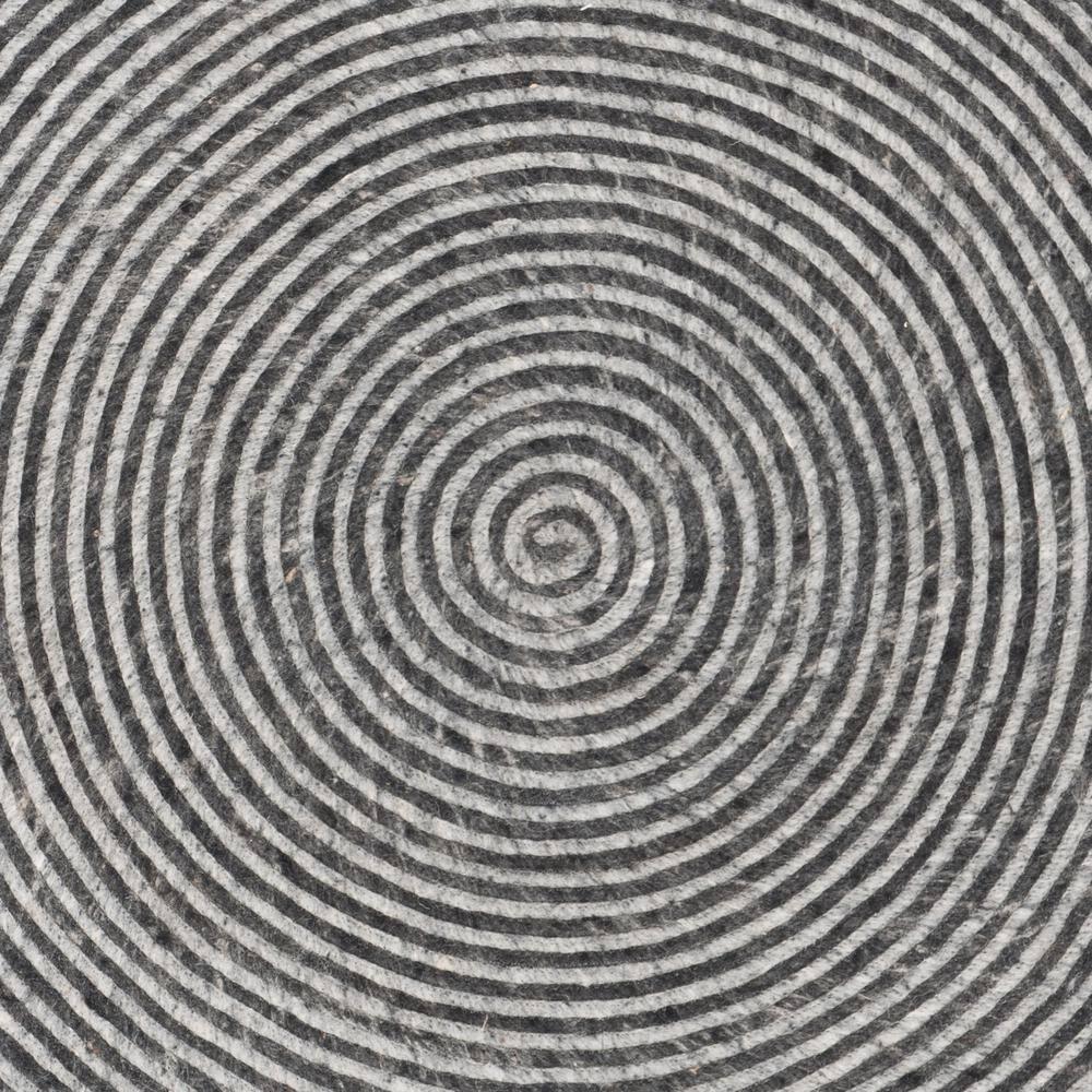 Braided BRD904 Hand Woven Indoor Accent Rug - Grey/Black - 3' Round - Safavieh