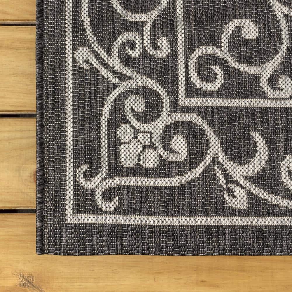 4'x6' Charleston Vintage Filigree Textured Weave Indoor/Outdoor Area Rug, Black/Gray - JONATHAN Y