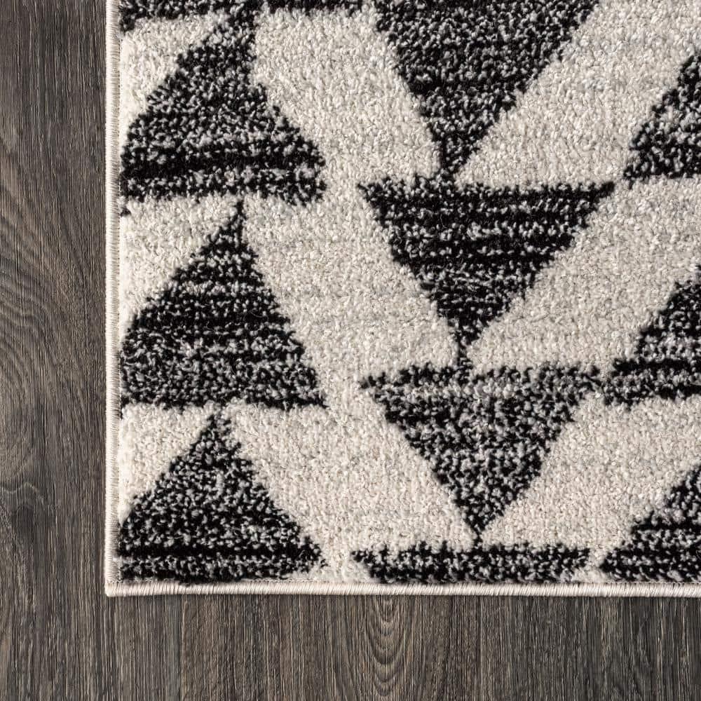 2'x8' Aisha Moroccan Triangle Geometric  Runner Rug, Cream - JONATHAN Y