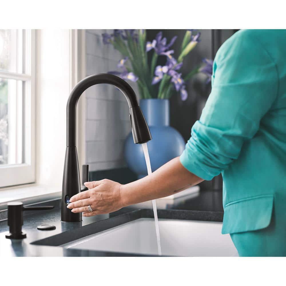 Moen 87627EIBL Haelyn Single-Handle Pull-Down Sprayer Kitchen Faucet with ColorCue Temperature Indicator, Matte Black