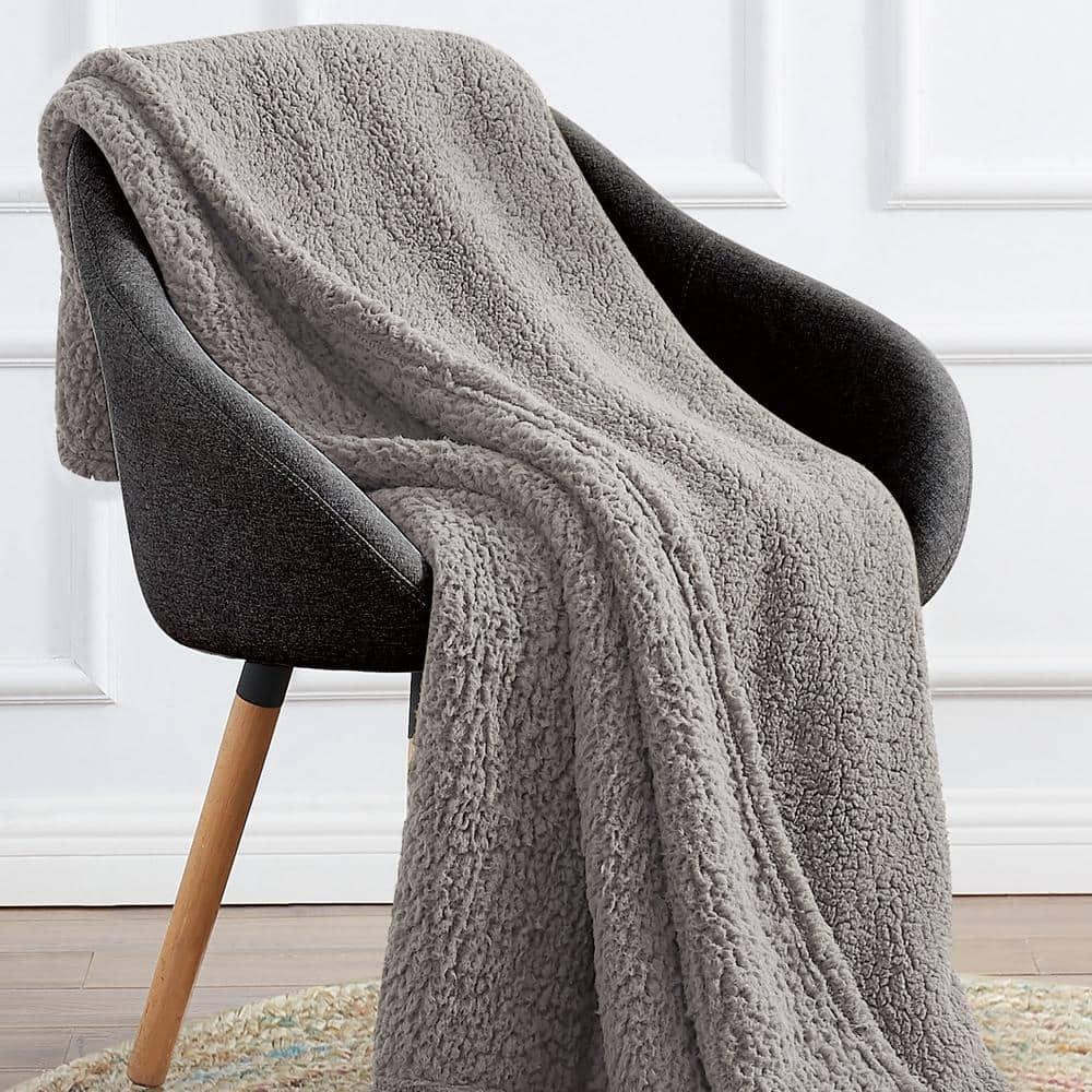 My World Cloud Faux Shearling Throw Blanket in Gray