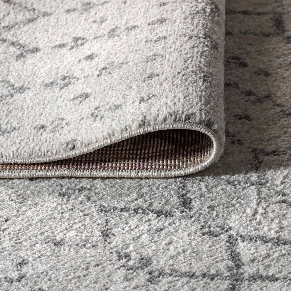 JONATHAN Y Moroccan HYPE Boho Vintage Diamond Cream/Gray 4 ft. x 6 ft. Area Rug