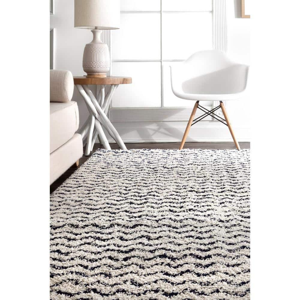 Nuloom Cuellar Striped 5x8 Shag Indoor Area Rug for Living Room Bedroom Dining Room Nursery, Navy/Ivory