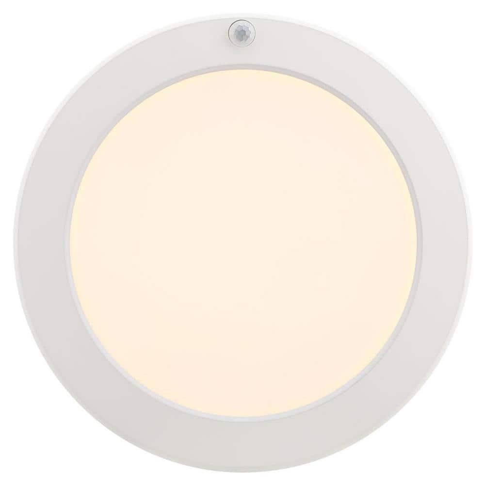 Westinghouse  Lighting 9 Inch 18 Watt LED Indoor Flush Mount Fixture with Motion Sensor and Color Temperature Selectable,White
