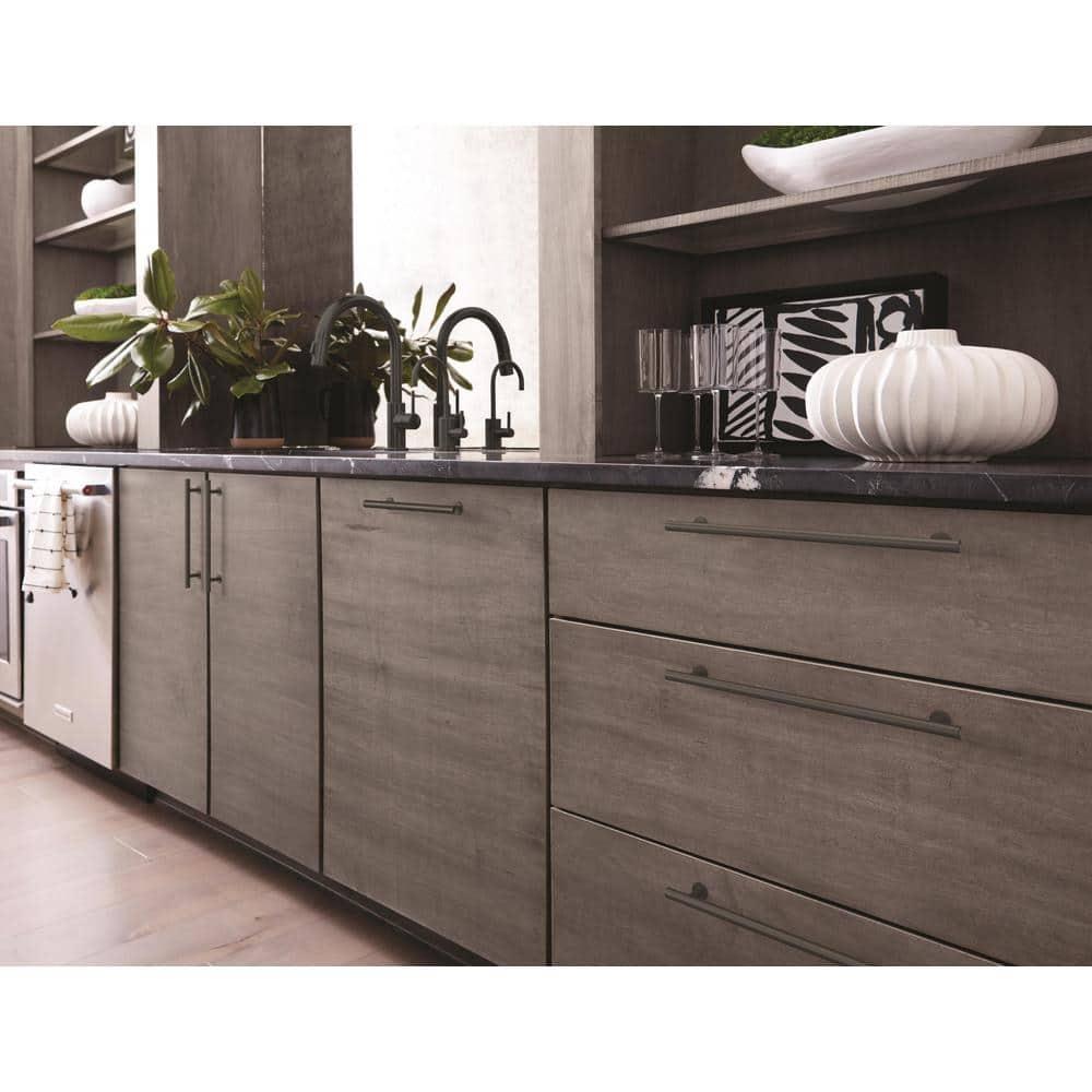 Radius Bar Pull