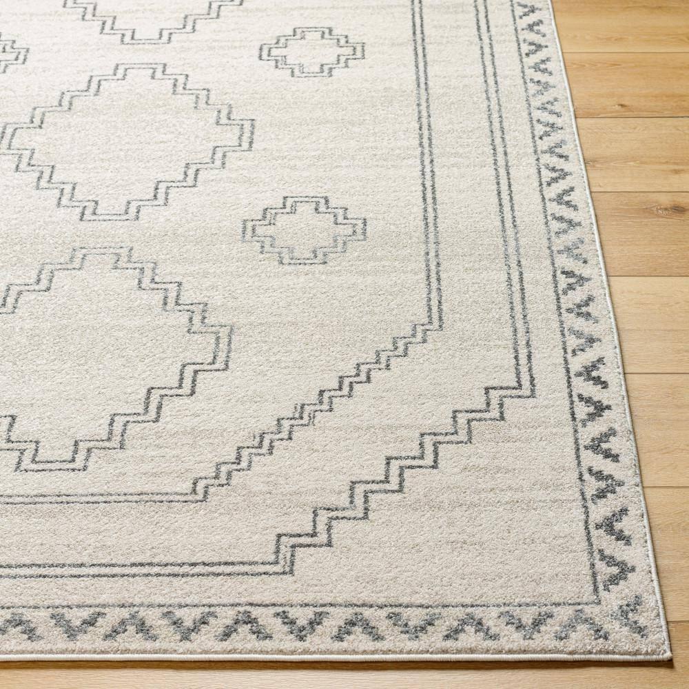 Livabliss Alpharetta Vintage Tribal Area Rug,5'3" x 7',Gray