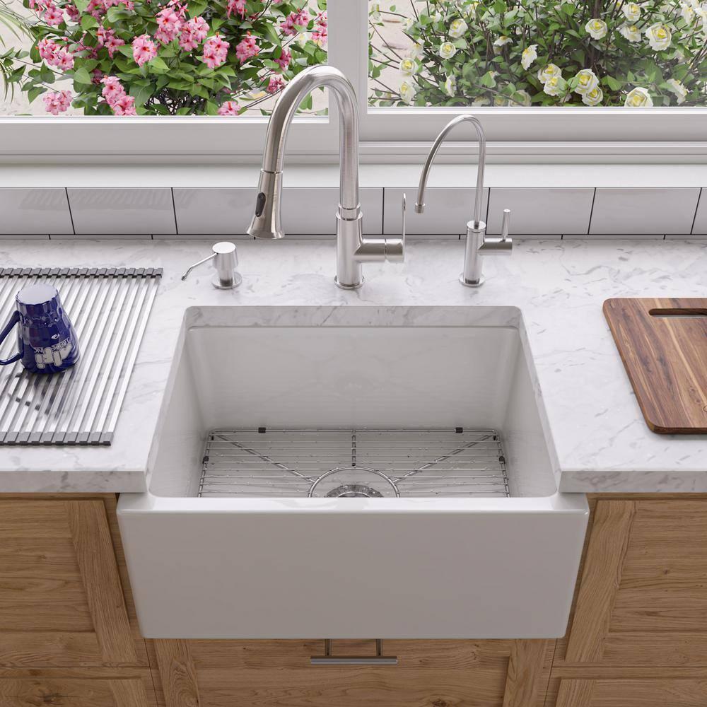 23.63'' L Farmhouse / Apron Single Bowl Fireclay Kitchen Sink