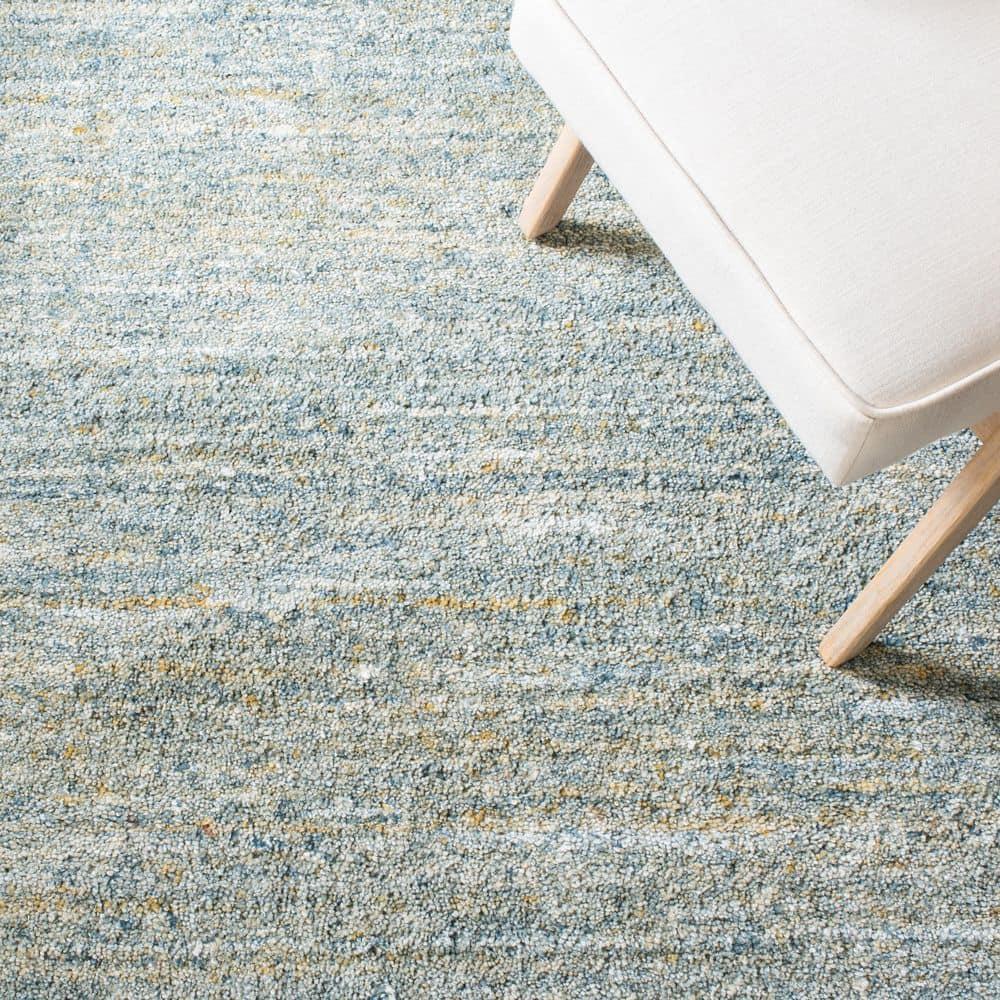 SAFAVIEH Himalaya Flanagan Solid Runner Rug, Blue/Olive, 2'3" x 6'