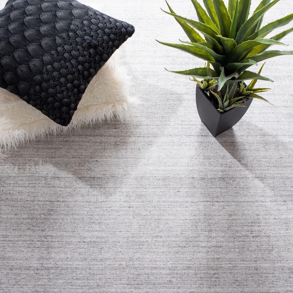 Mirage MIR176 Hand Loomed Indoor Accent Rug - Light Grey - 3'x5' - Safavieh