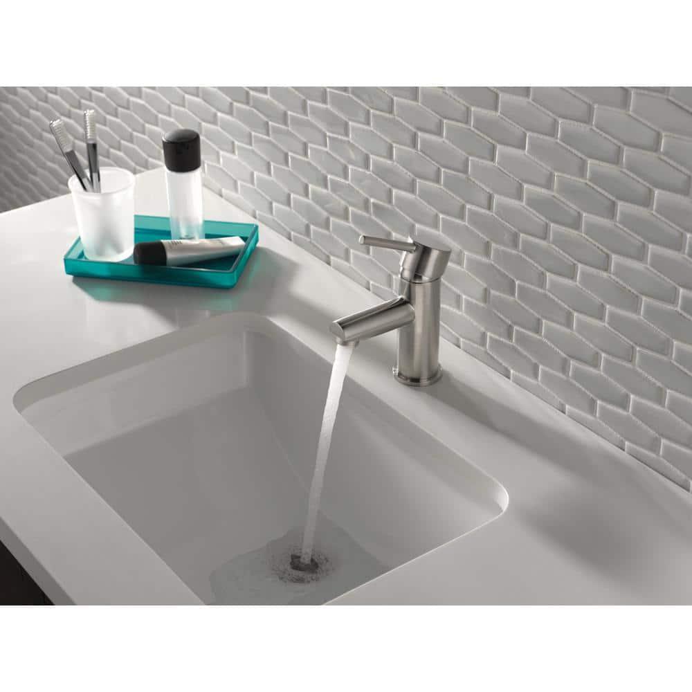 Trinsic Single Hole Bathroom Faucet with Drain Assembly, Single Handle Bathroom Sink Faucet