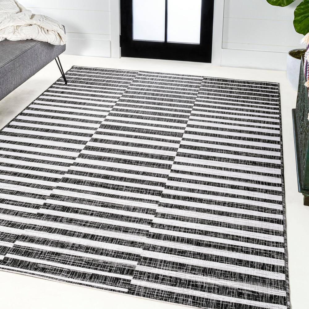 8'x10' Sukie Modern Offset Stripe Indoor/Outdoor Area Rug, Black/Ivory - JONATHAN Y