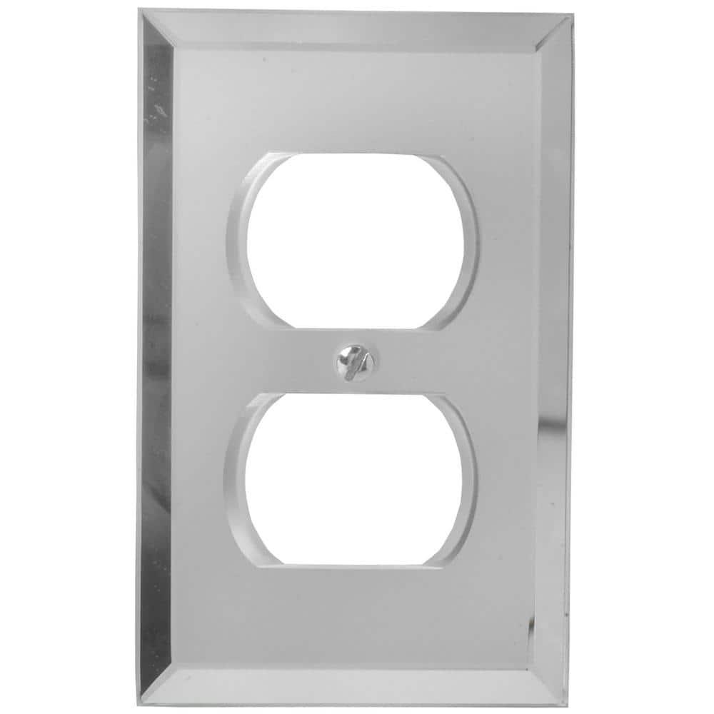 Amerelle No Subject 1 - Gang Duplex Outlet Standard Wall Plate