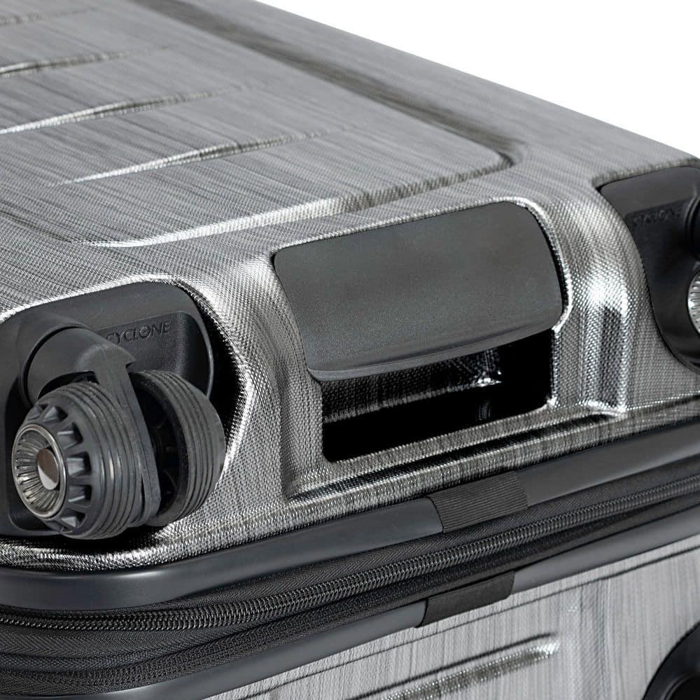 Silverwood 30 Hardside Spinner Luggage 31 x 21 x 14