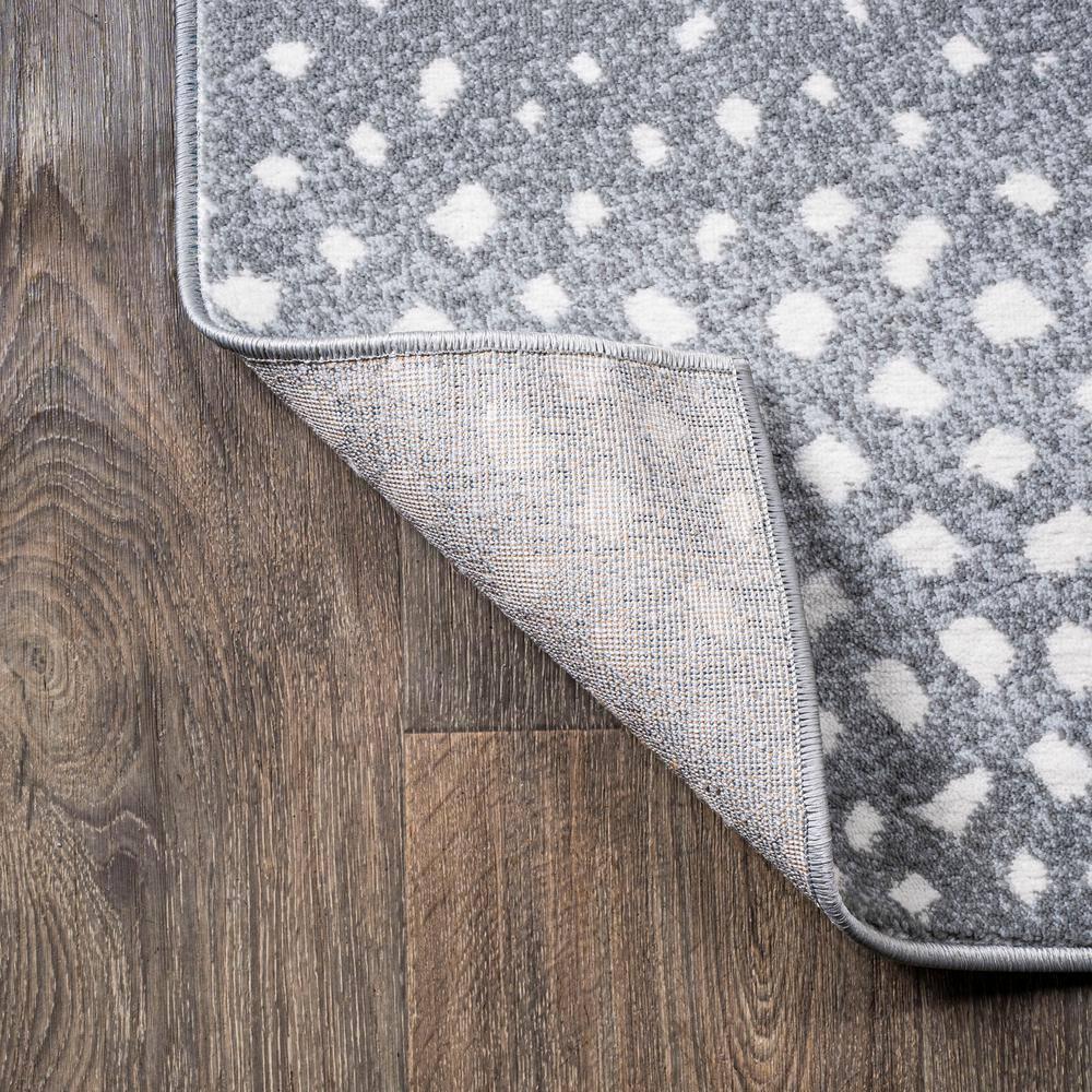 4'x 6' Antelope Modern Animal Area Rug, Gray/Cream - JONATHAN Y