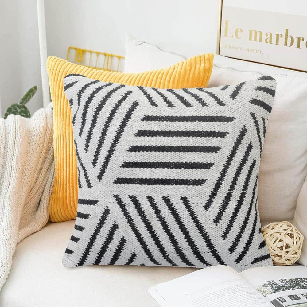 Guimard Geometric Cotton Pillow Cover