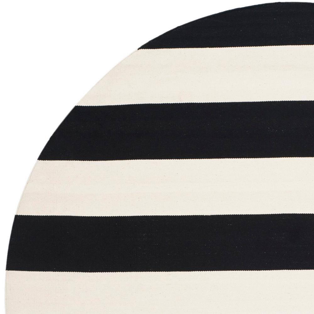 Montauk MTK712 Hand Woven Area Rug - Black/Ivory - 4' round - Safavieh.