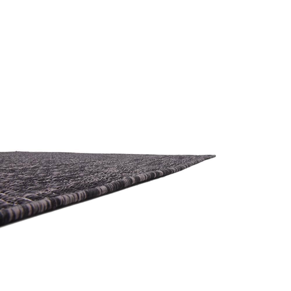 Unique Loom 5' 1 x 8' 0 Rectangle Indoor/Outdoor Solid Black Area Rug