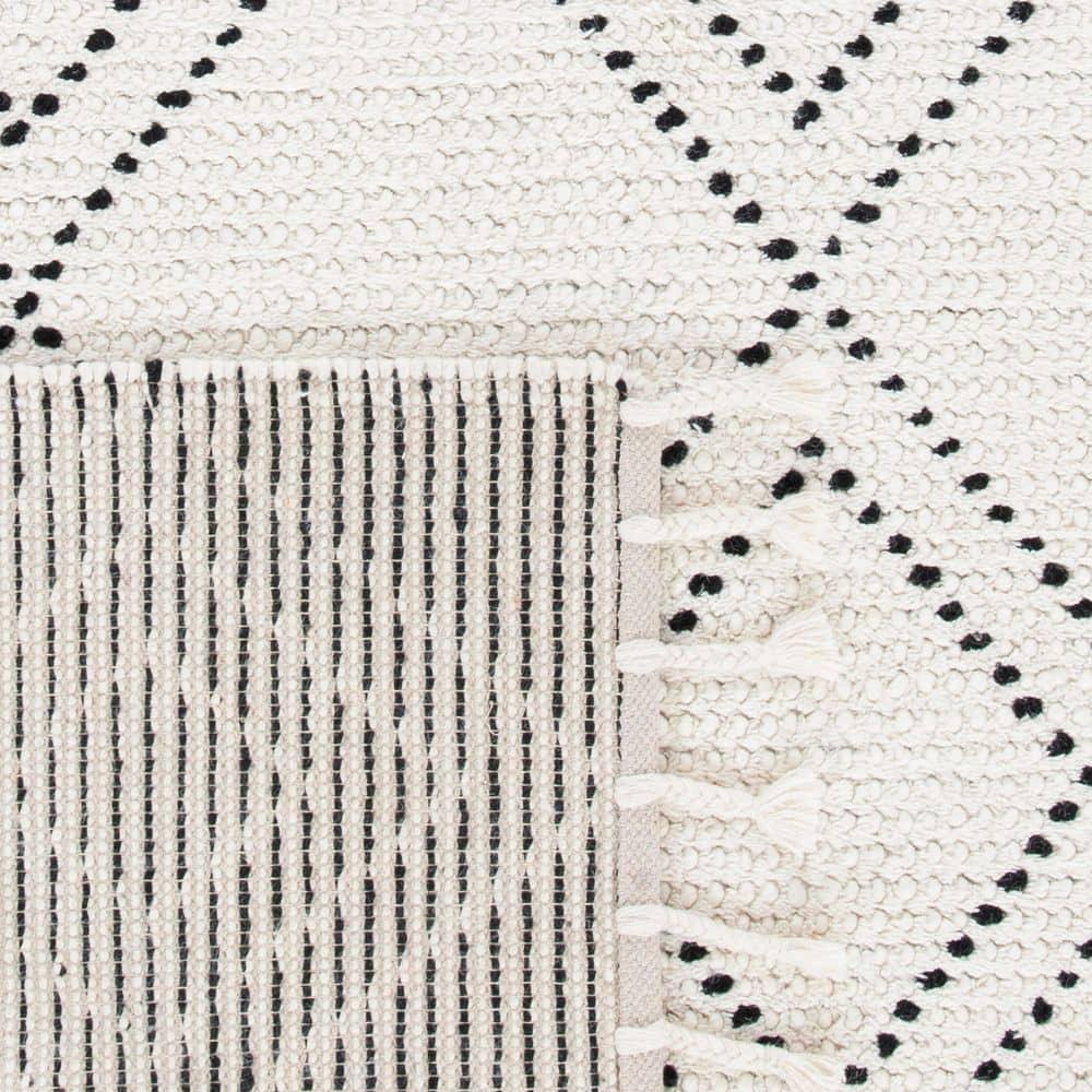 Casablanca CSB676 Hand Loomed Area Rug - Ivory/Black - 4'x6' - Safavieh.