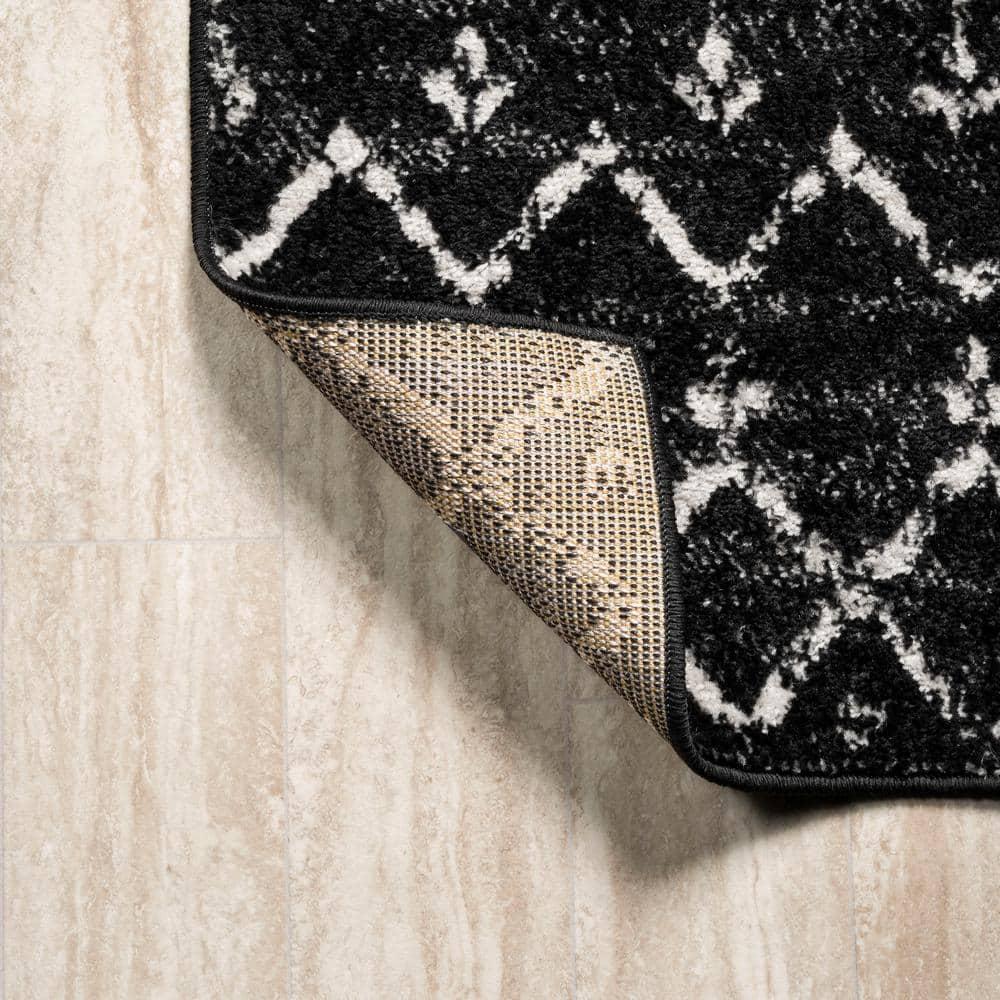 JONATHAN Y Moroccan HYPE Boho Vintage Diamond Black/Ivory 3 ft. x 5 ft. Area Rug
