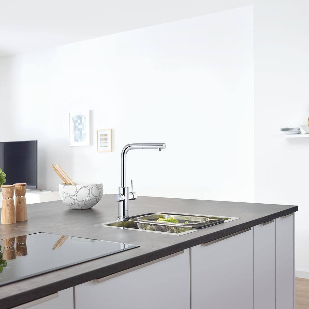 Blue Pull Out Single Handle Kitchen Faucet with Accessories