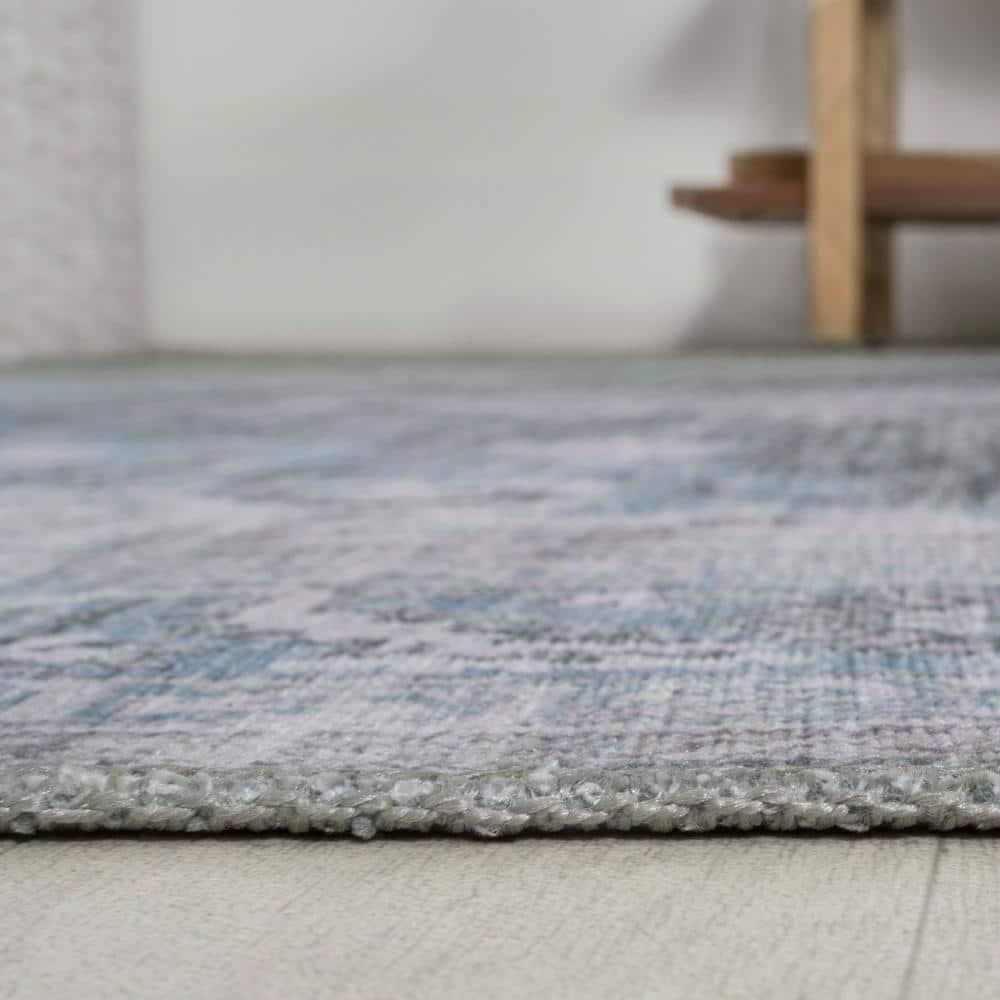 Wincer Chenille Cottage Medallion Machine-Washable Gray/Blue/White 3 ft. x 5 ft. Area Rug - JONATHAN Y