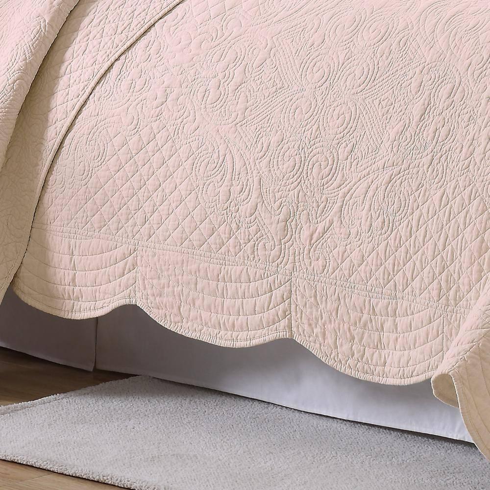American Traditions French Tile Scalloped Quilt Set Cotton Standard Quilt Set