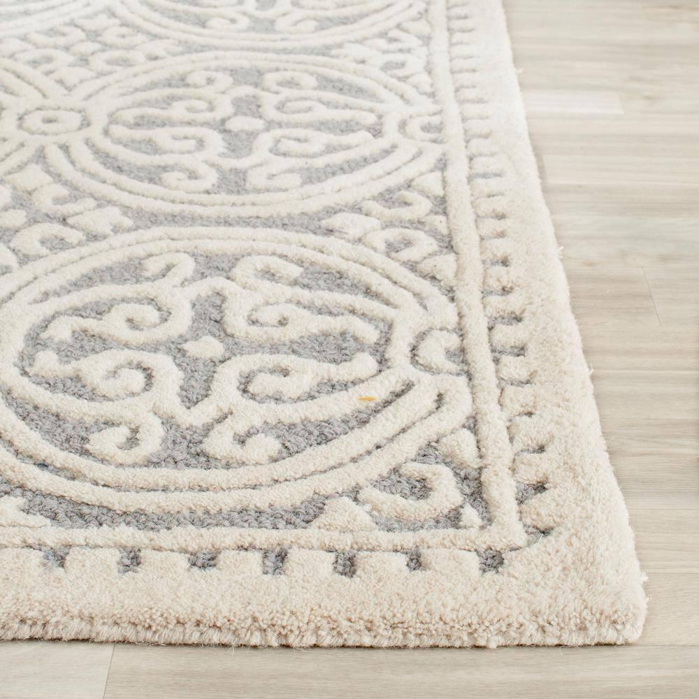 SAFAVIEH Cambridge Leslie Geometric Wool Area Rug, Silver/Ivory, 12' x 18'