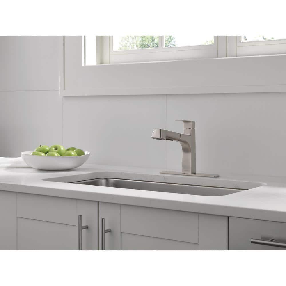 Peerless Faucets Xander Pull Out Kitchen Faucet