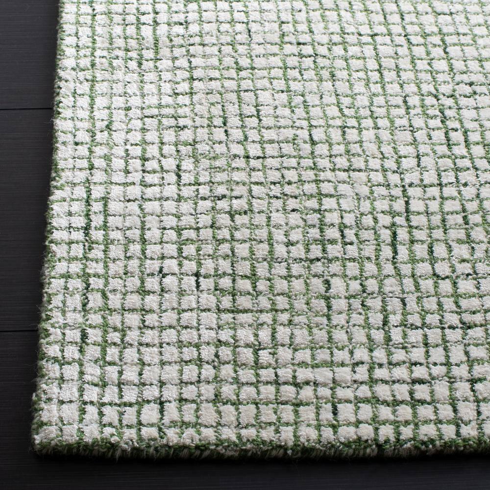 SAFAVIEH Abstract Dalia Geometric Abstract Area Rug, Ivory/Green, 6' x 6' Square