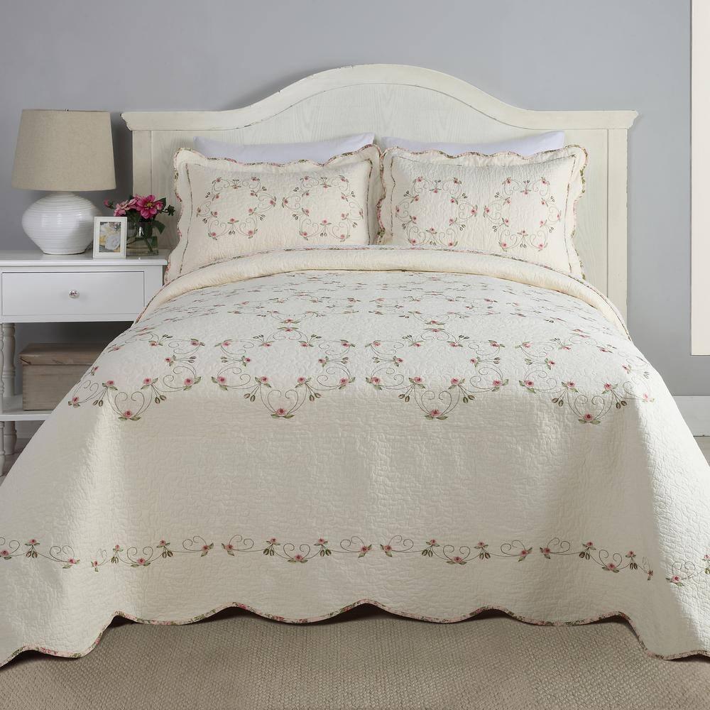 Queen Felisa Bedspread Pink/Ivory - Modern Heirloom: Floral Pattern, Machine Washable, Year Round Comfort