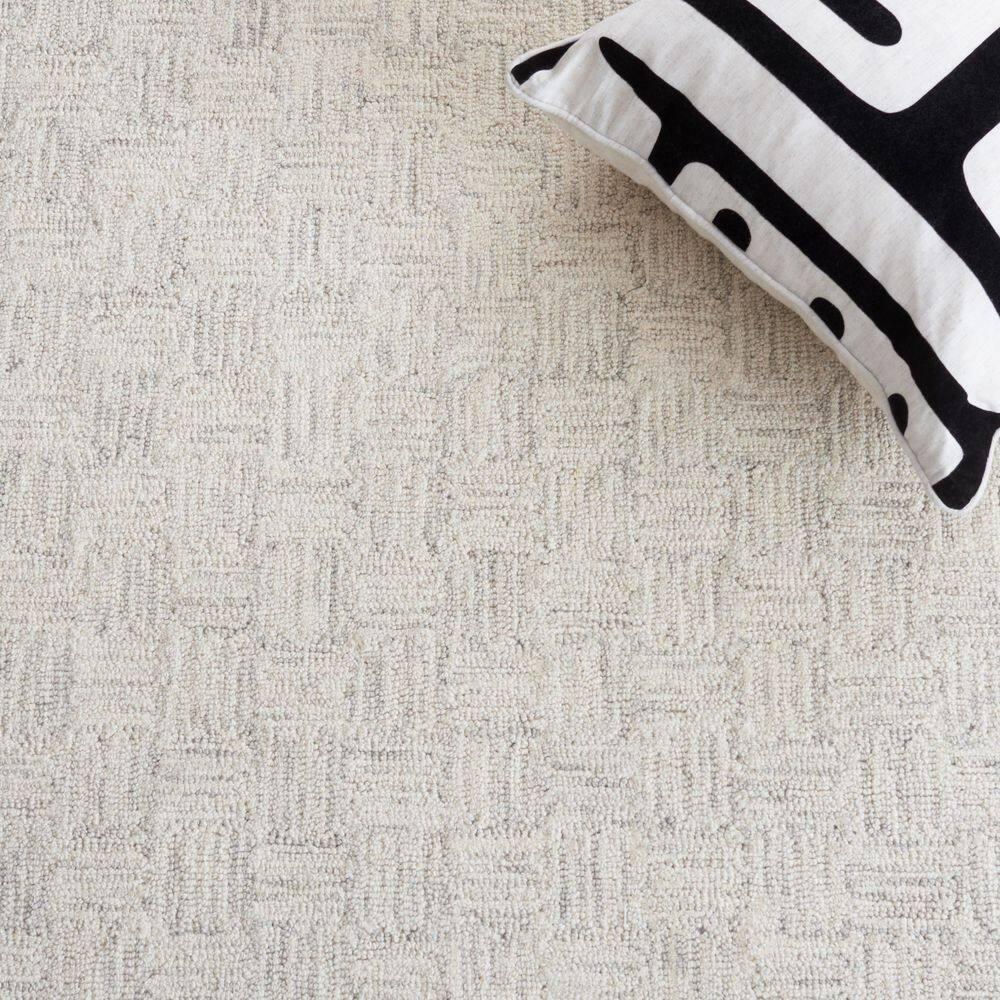 Micro-Loop MLP537 Hand Tufted Area Rug - Light Grey/Ivory - 5'x8' - Safavieh.