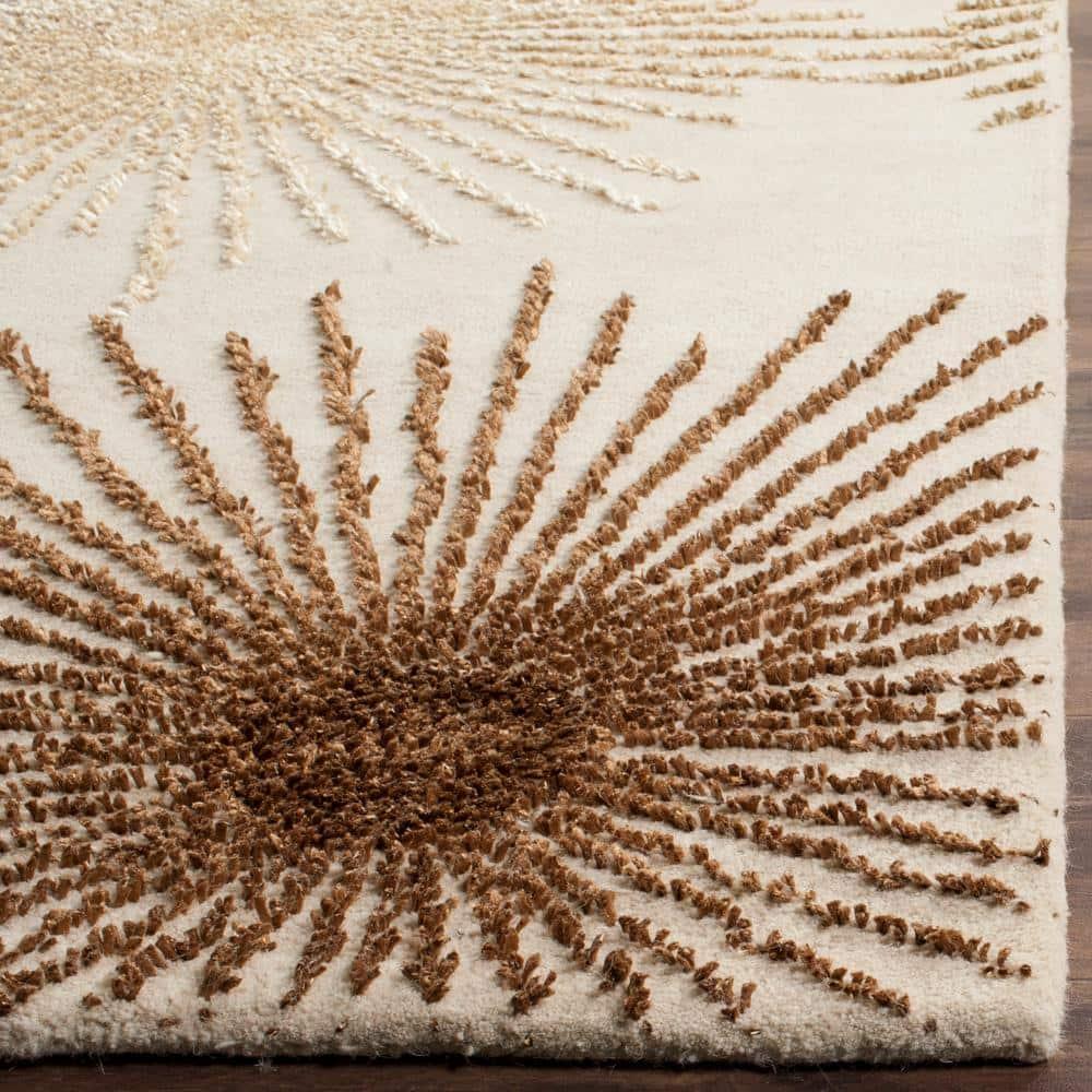 Soho SOH712 Hand Tufted Accent Rug - Beige - 2'6"x4' - Safavieh.