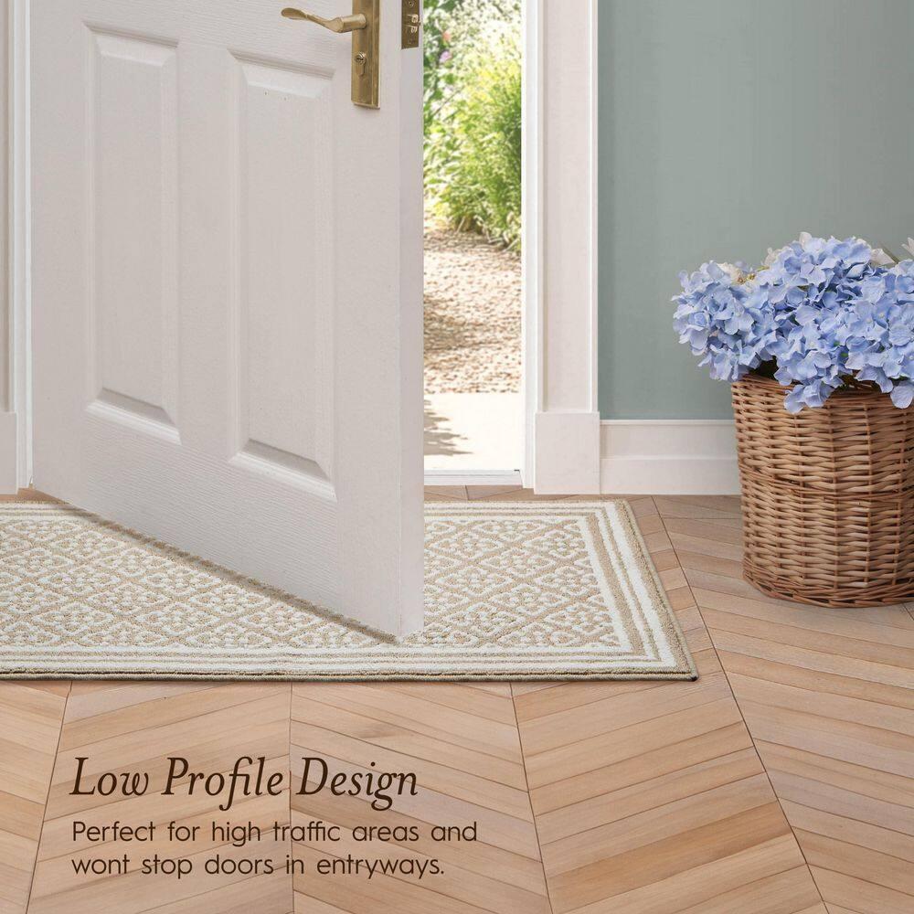 Isla Machine Woven Synthetic Geometric Area Rug In Beige/White