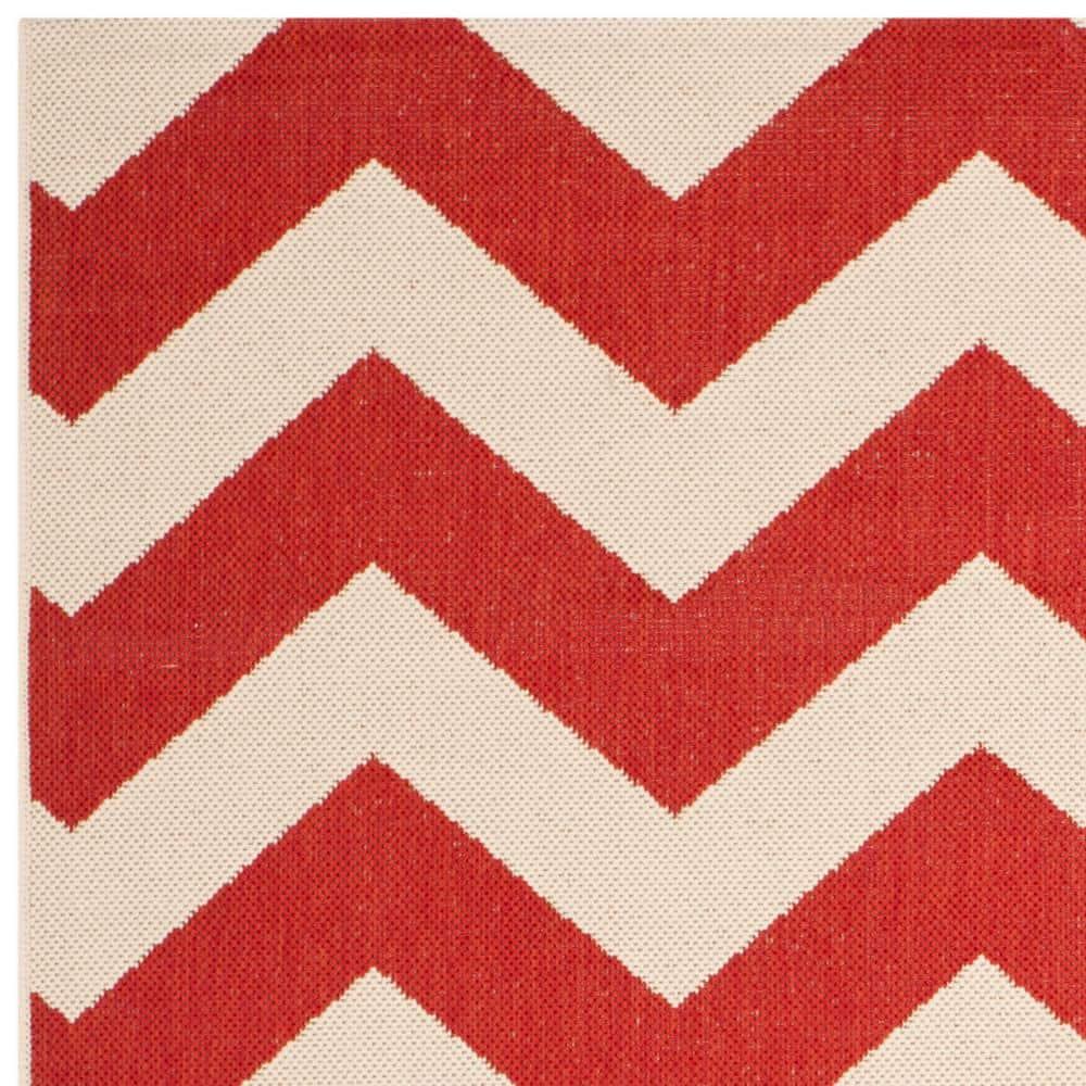 SAFAVIEH Courtyard Bailey Chevron Indoor/Outdoor Area Rug, Red, 5'3" x 7'7"