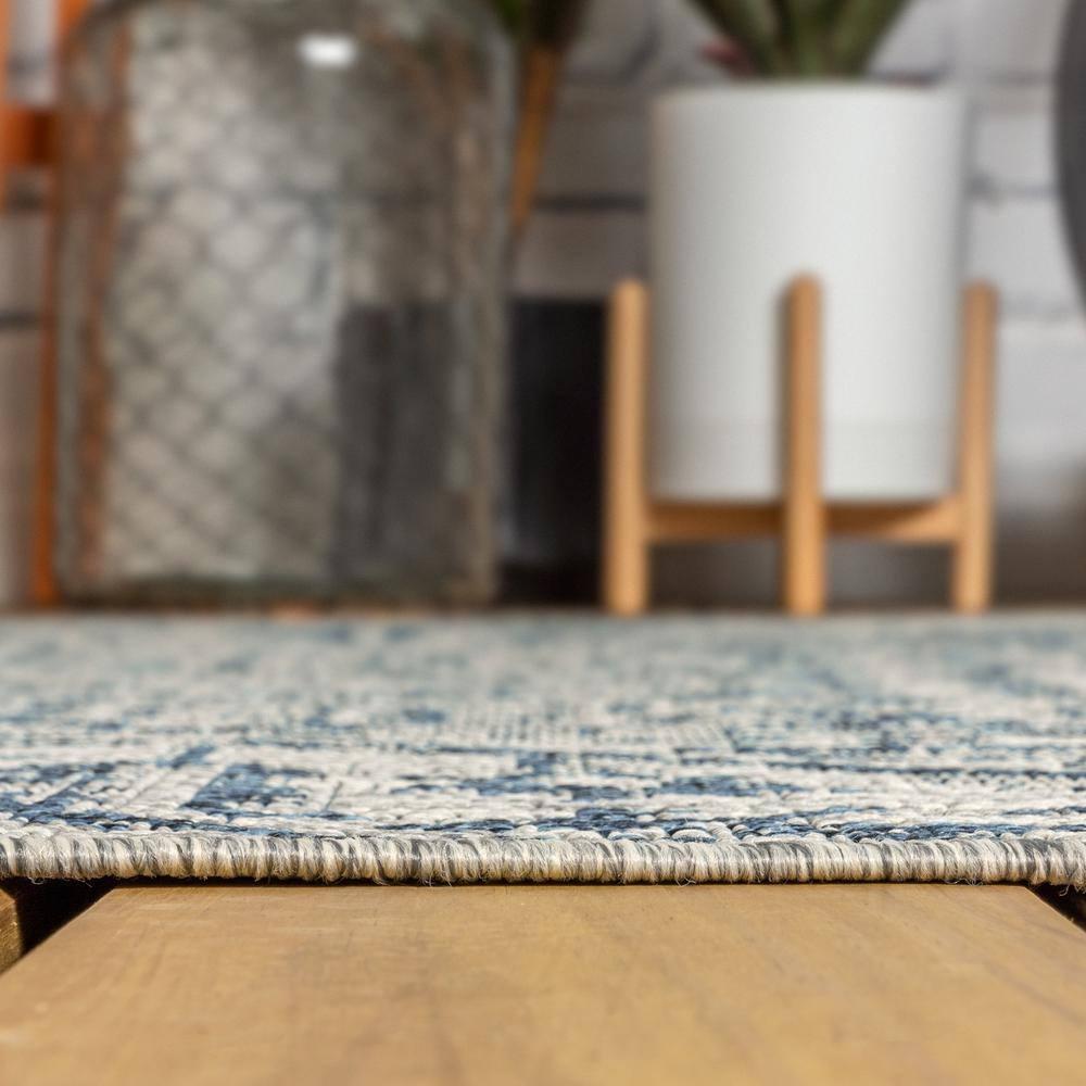 JONATHAN Y Estrella Bohemian Medallion Textured Weave Navy/Gray 9' Round Indoor/Outdoor Area Rug