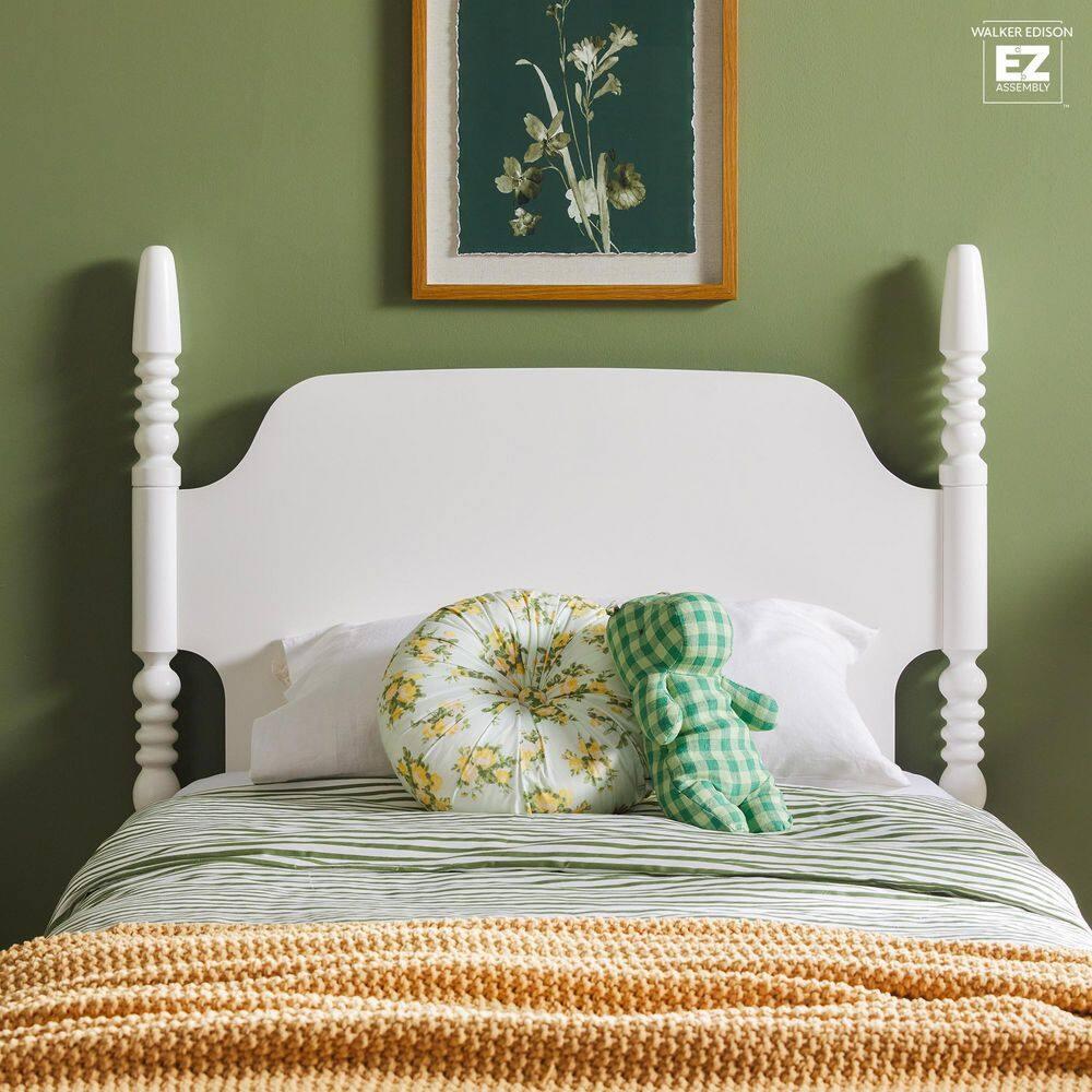 Vivienne Traditional Easy Assembly Solid Wood Twin Spindle Bed