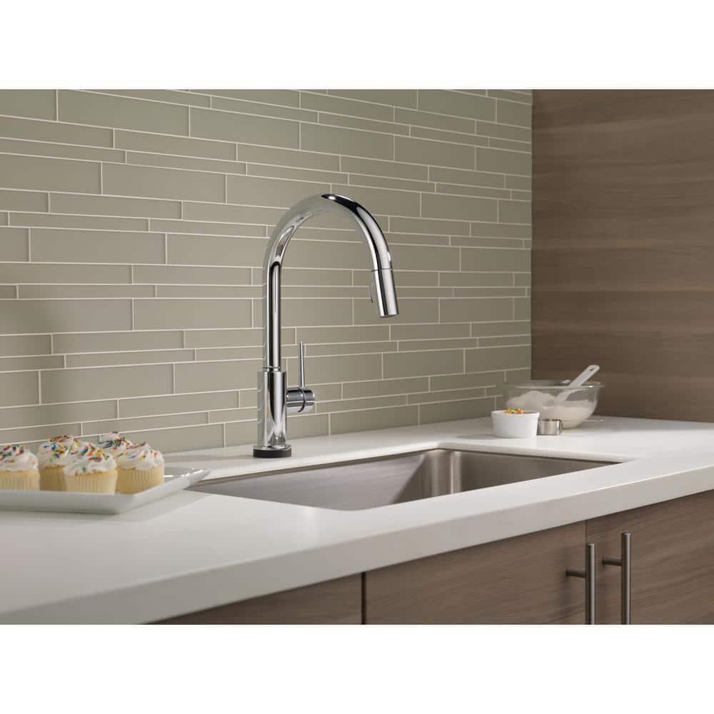 Trinsic Pull Down Sprayer Touch and Voice Control Kitchen Sink Faucet, Touch Control Kitchen Faucet
