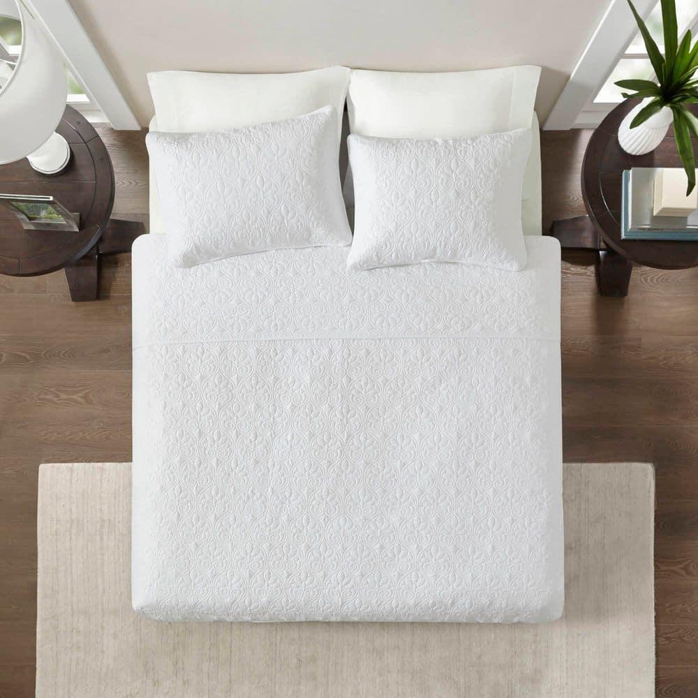 Quebec Reversible Quilt Set