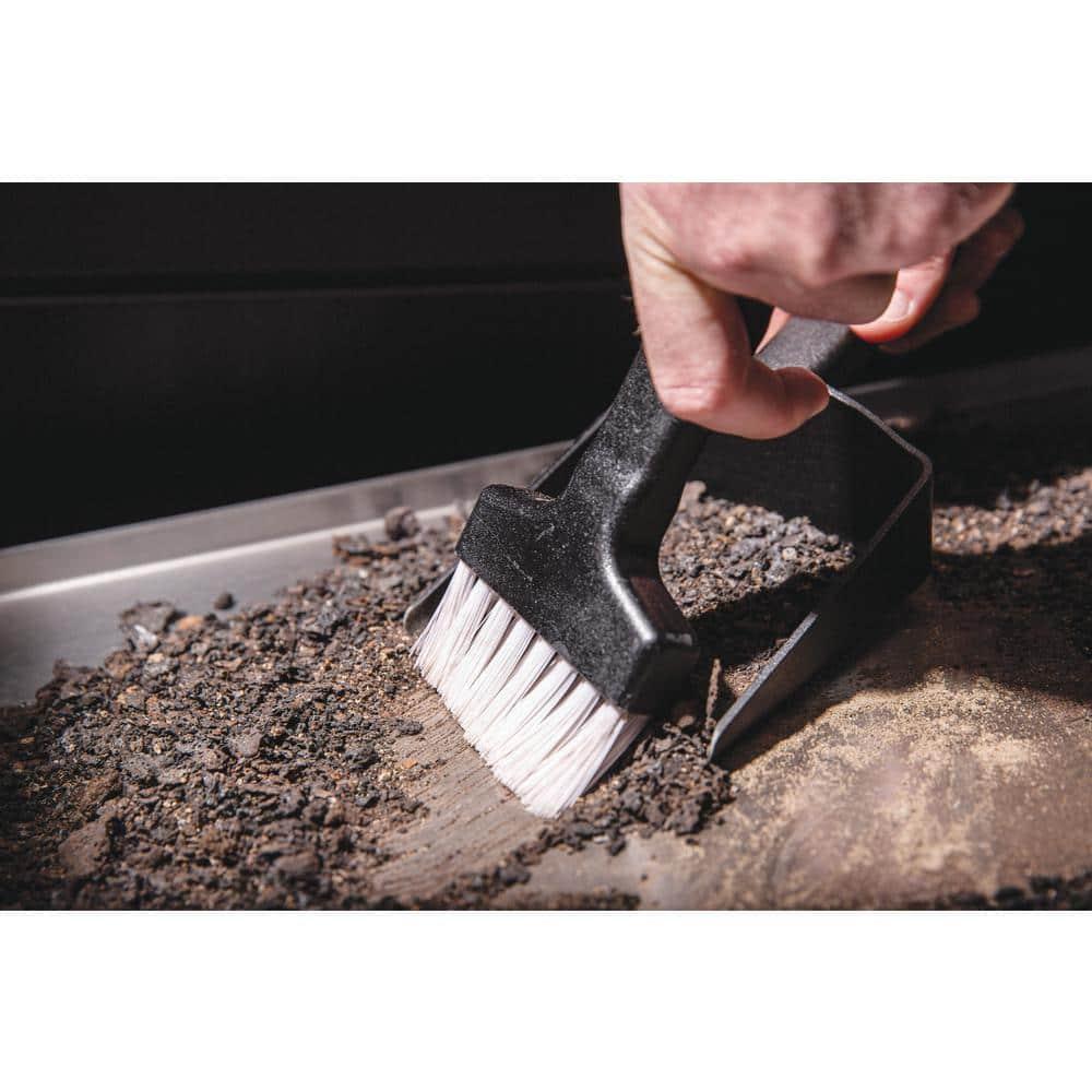 Broil King Black Resin Handle Grill Cleaning Kit with Stainless Steel Scrapers