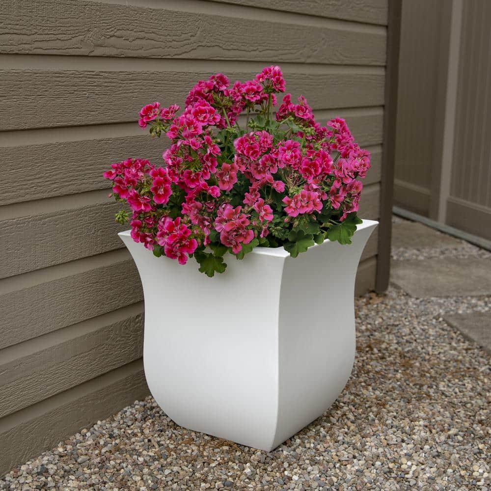 Mayne Valencia 16" x 16" x 18" Square Polyethylene Planter - White