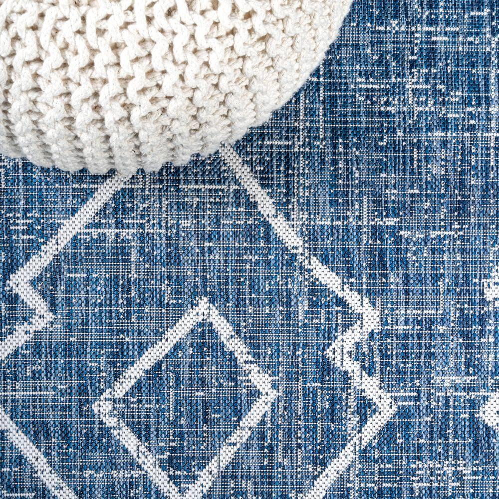2'x8' Carwa  Diamond Trellis Indoor/Outdoor Runner Rug, Blue/Ivory - JONATHAN Y