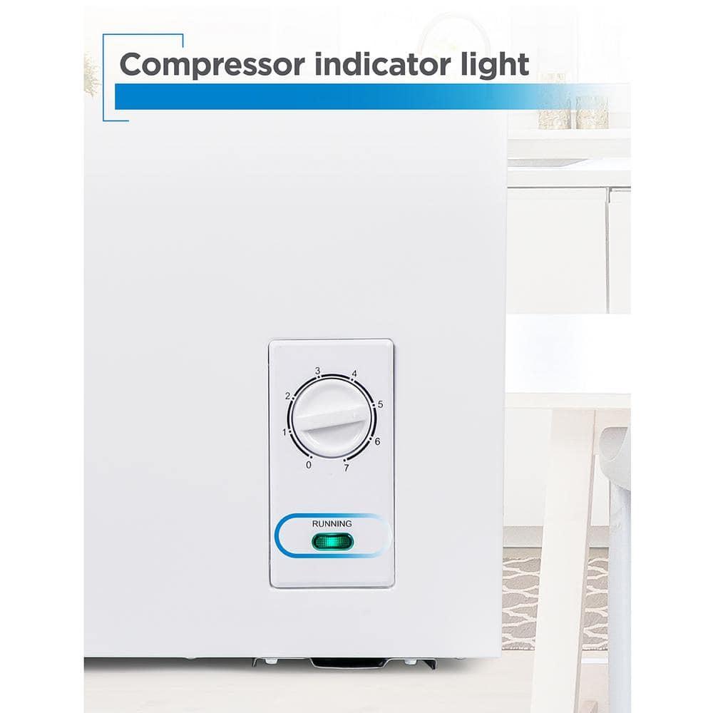 BLACK+DECKER BCFK Series BLACK+DECKER 2.7 Cu. Ft. Compact Chest Freezer, Deep Freezer Holds Up To 94.5 Lbs. of Frozen Food BCFK276