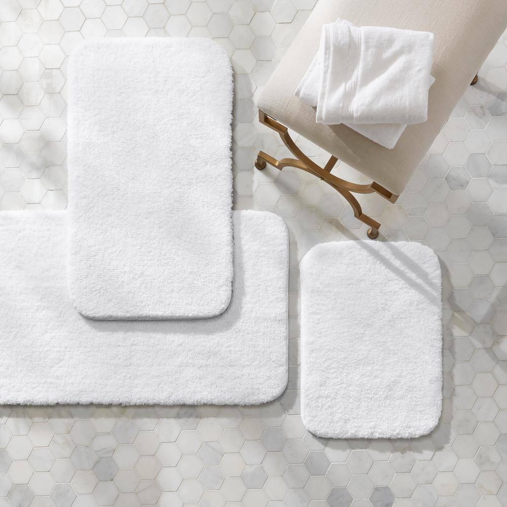 Mohawk Home Machine Washable Pure Perfection Bath Rug, Raspberry (1' 8" x2' 10")