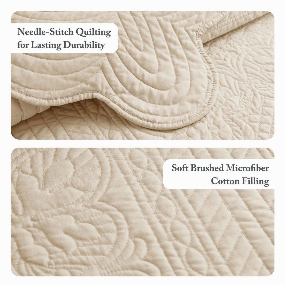 Tuscany Scalloped Edge Quilt Set