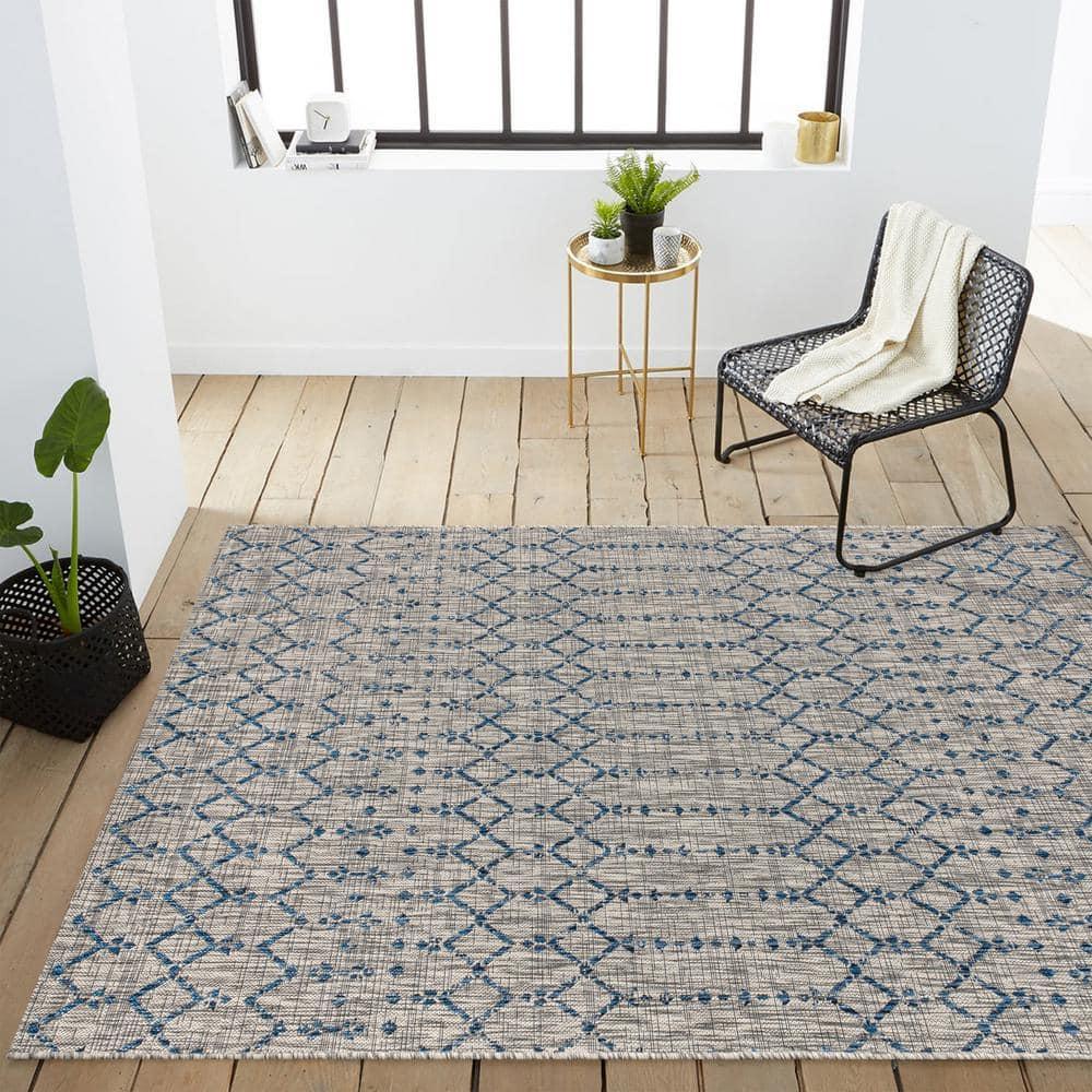 5' x 8' Ourika Moroccan Geometric Textured Weave Indoor/Outdoor Area Rug,  Light Gray/Navy - JONATHAN Y