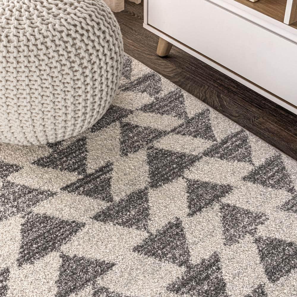3'x5' Aisha Moroccan Triangle Geometric  Area Rug, Cream/Gray - JONATHAN Y