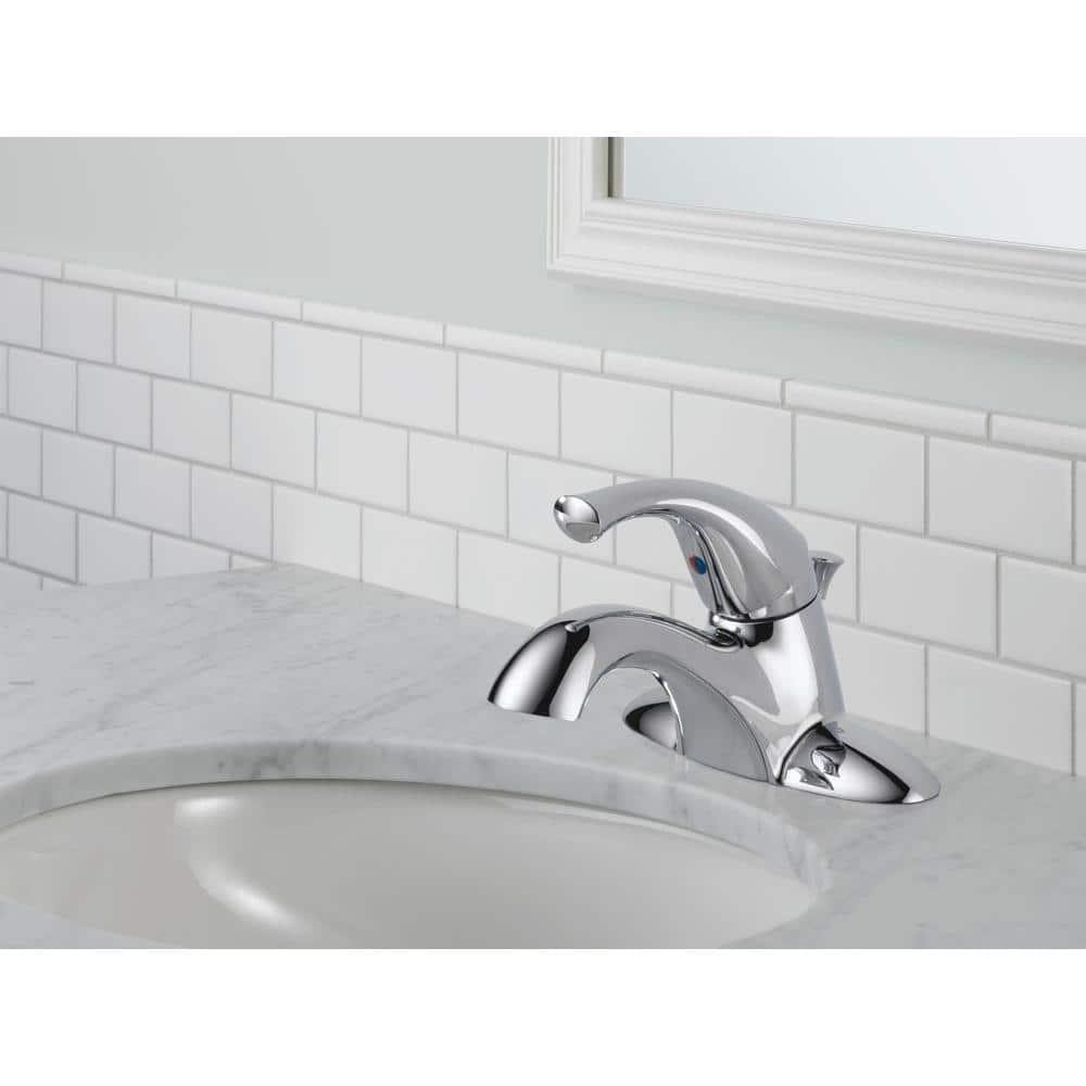 Classic Centerset Bathroom Faucet with Drain Assembly and DIAMOND™ Seal Technology