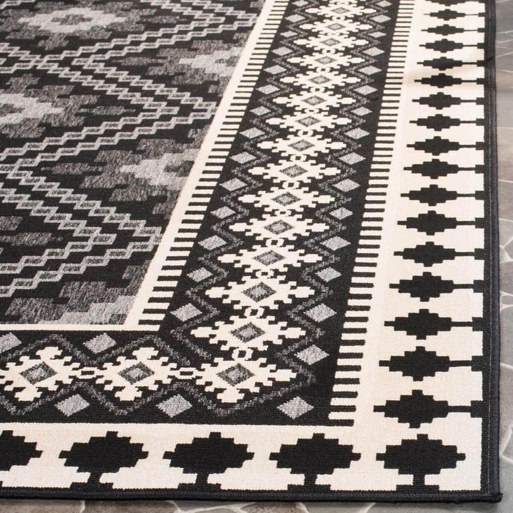Veranda VER099 Power Loomed Indoor/Outdoor Area Rug - Black/Creme - 3' round - Safavieh.