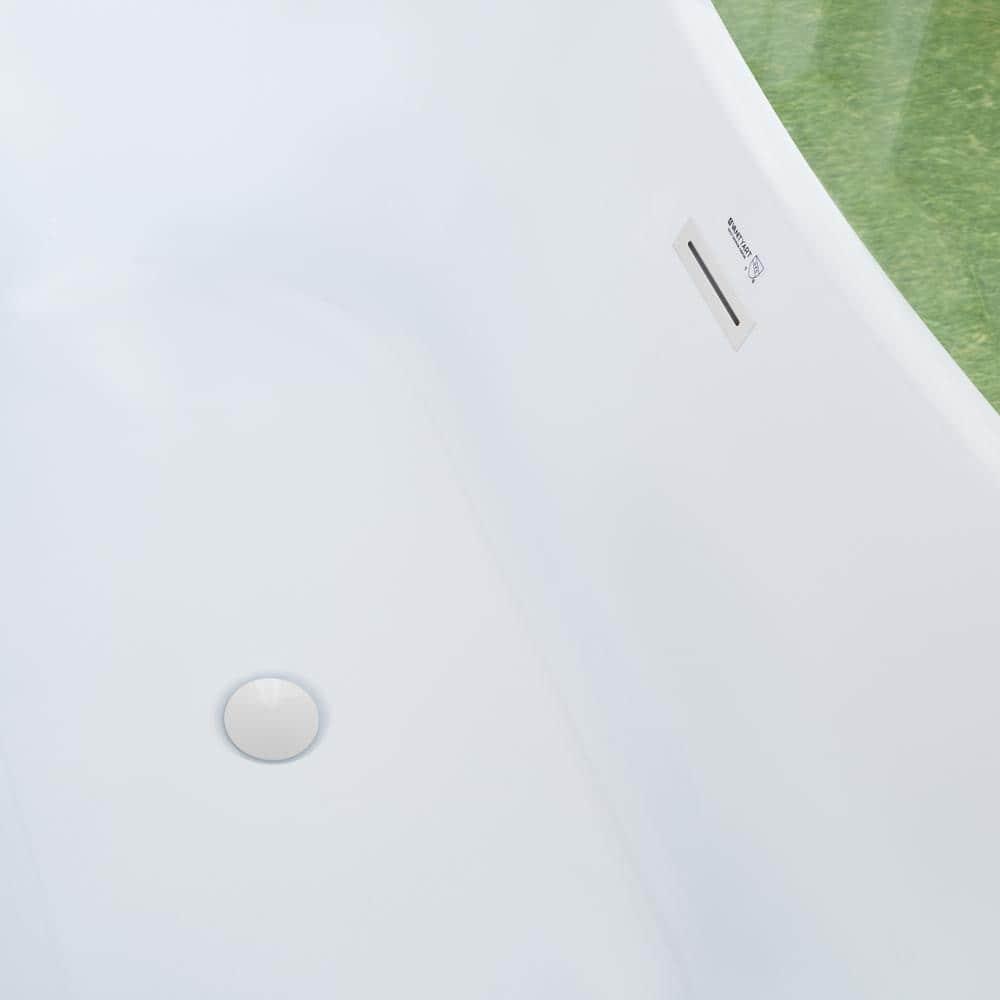 67" x 31" Freestanding Soaking Bathtub