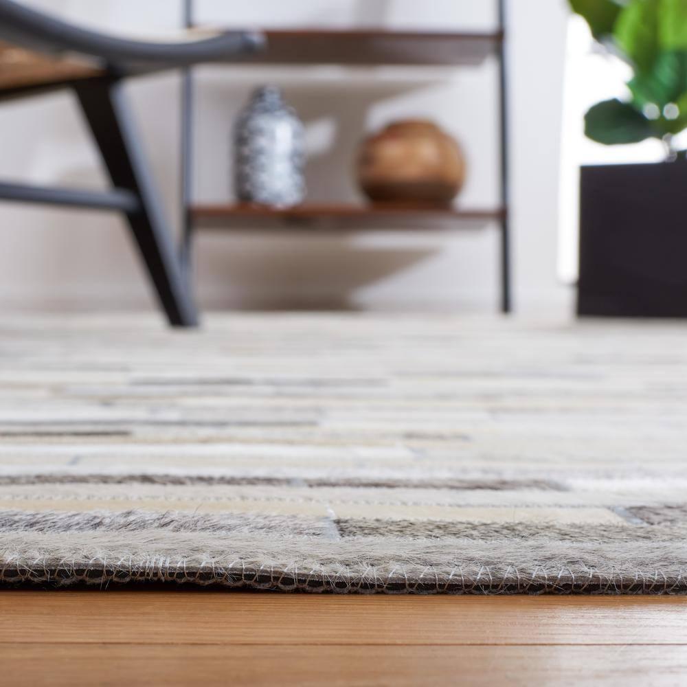 Studio Leather STL809 Hand Woven Runner Rug - Ivory/Grey - 2'3"x7' - Safavieh.